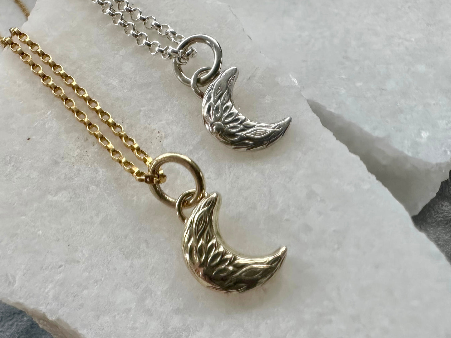 Hallmarked solid 9ct gold Crescent Moon Charm