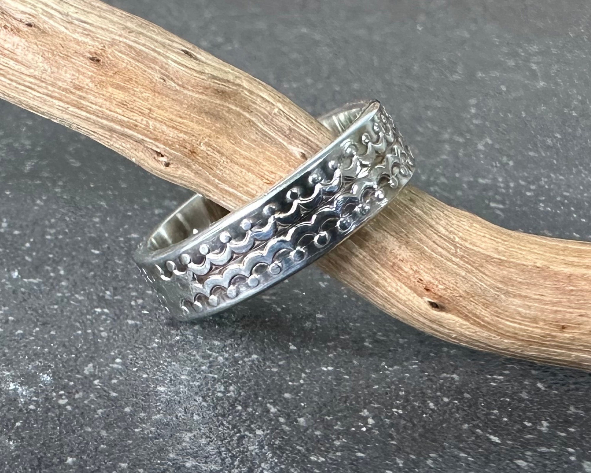 925 Sterling Silver Moon Pattern Chunky Ring Band, Minimalist Ring, Rustic, Antique Silver, Patterned Thumb Ring