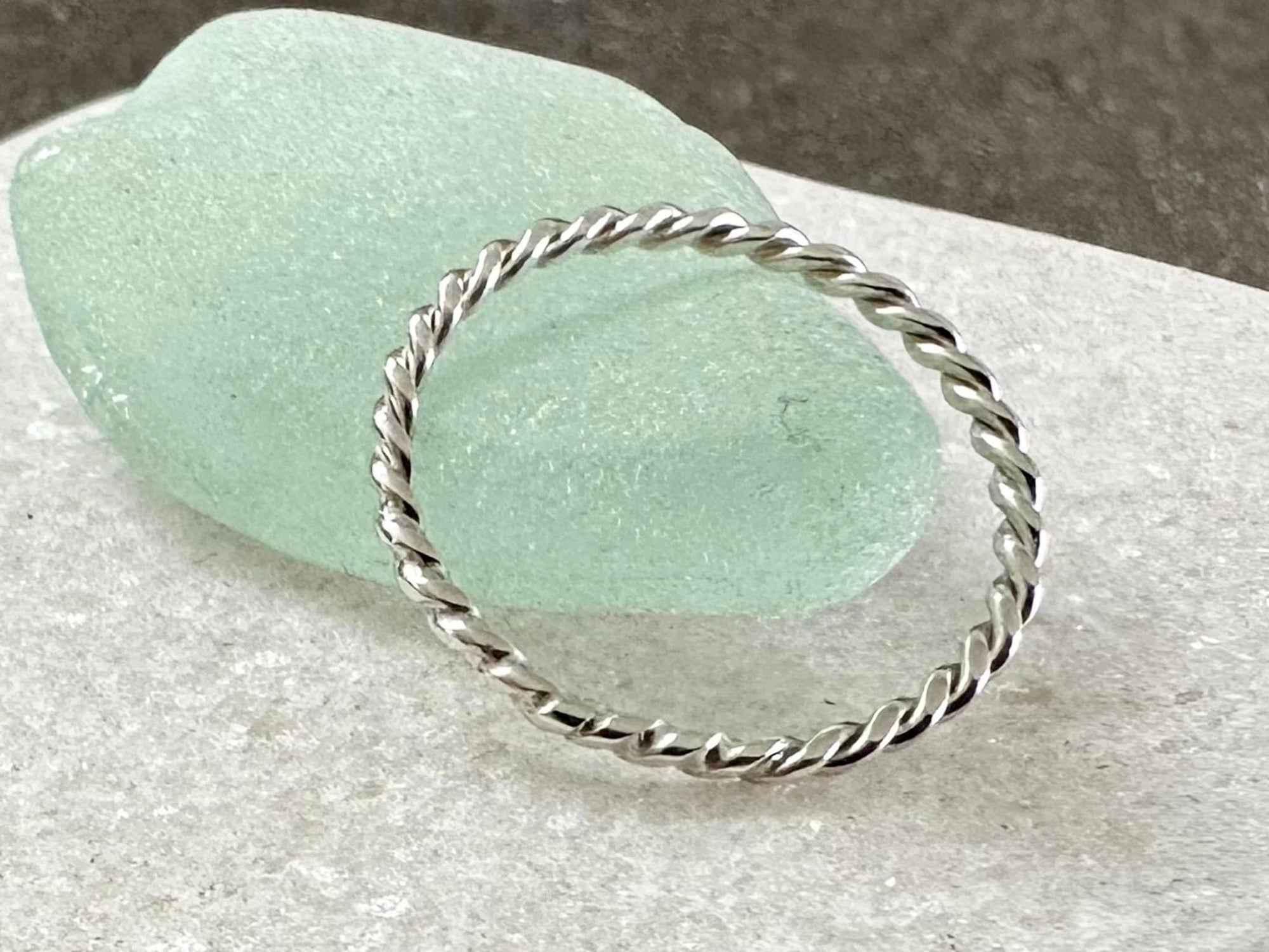 925 Sterling Silver Twisted  Ring Band, Handmade Minimalist Ring Band, 1.5mm Stacking Ring, Skinny Thumb Ring