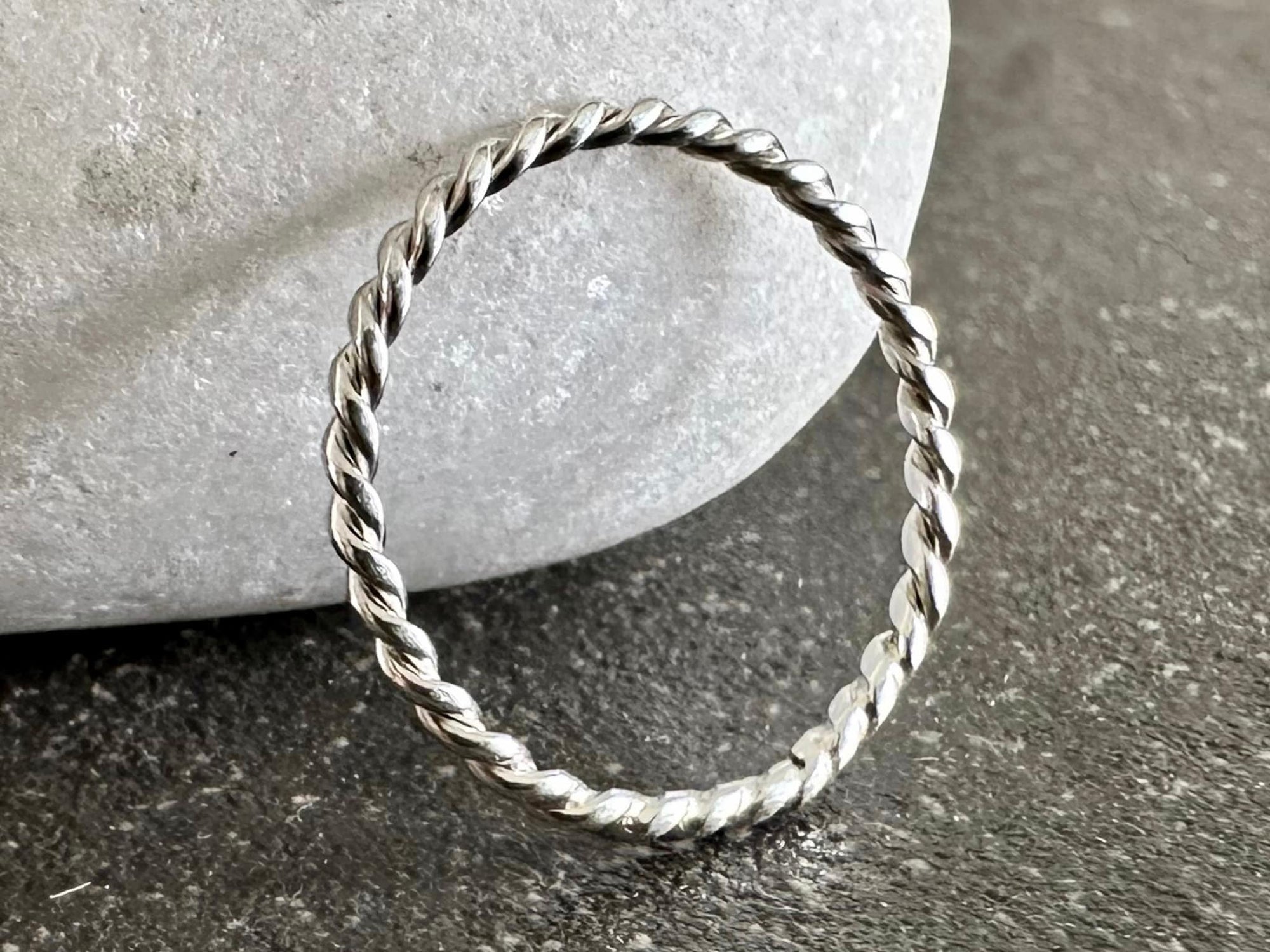 925 Sterling Silver Twisted  Ring Band, Handmade Minimalist Ring Band, 1.5mm Stacking Ring, Skinny Thumb Ring