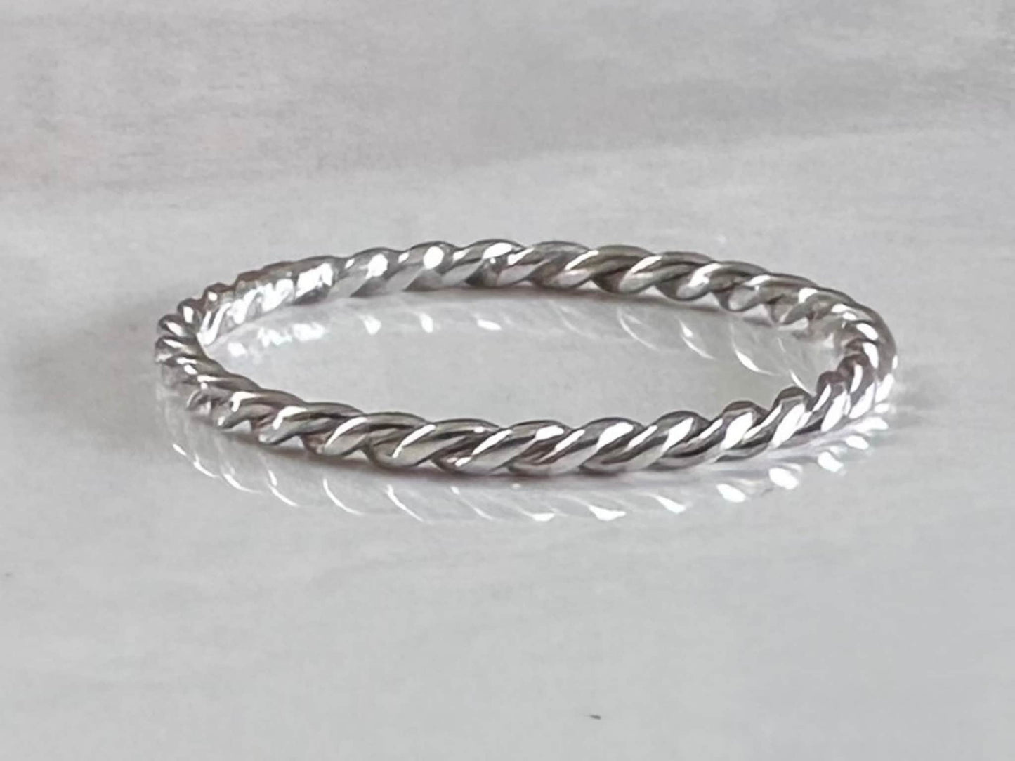 925 Sterling Silver Twisted  Ring Band, Handmade Minimalist Ring Band, 1.5mm Stacking Ring, Skinny Thumb Ring