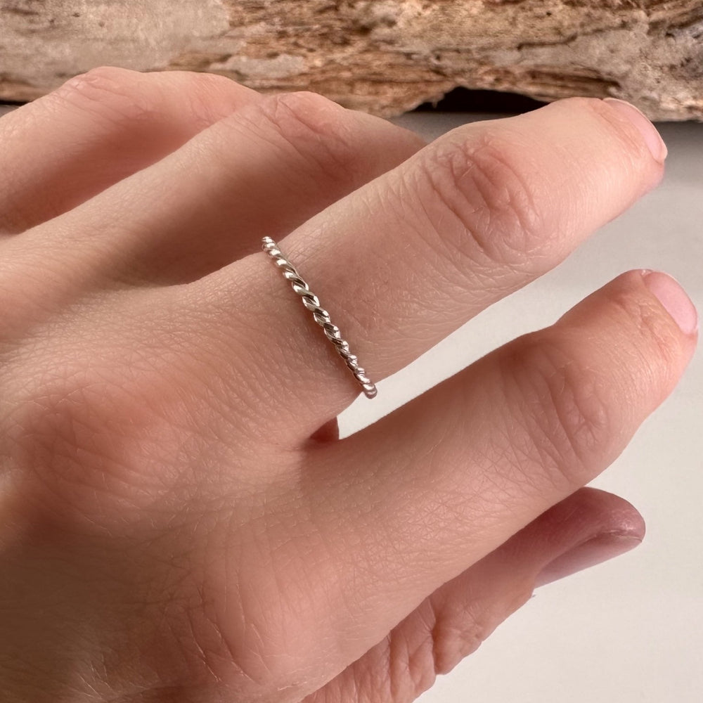 
                  
                    925 Sterling Silver Twisted  Ring Band, Handmade Minimalist Ring Band, 1.5mm Stacking Ring, Skinny Thumb Ring
                  
                