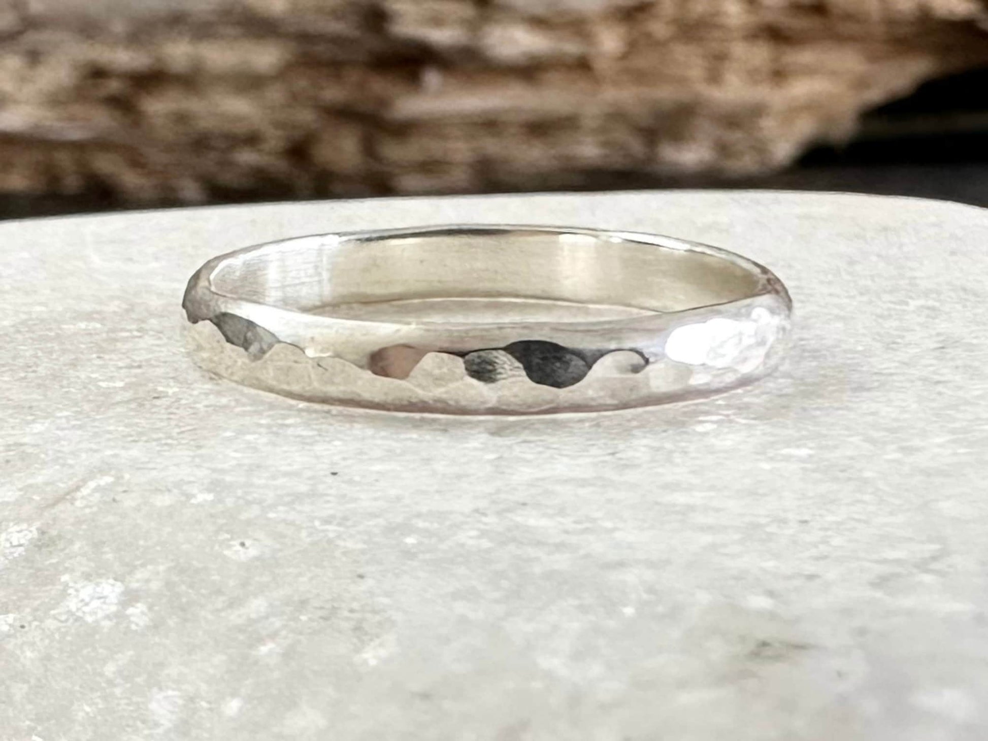 925 Sterling Silver Faceted Pattern D Shaped Ring, Hammered Pattern Minimalist Ring Band, Handmade Stacking Ring, Thumb Ring, Chunky ring
